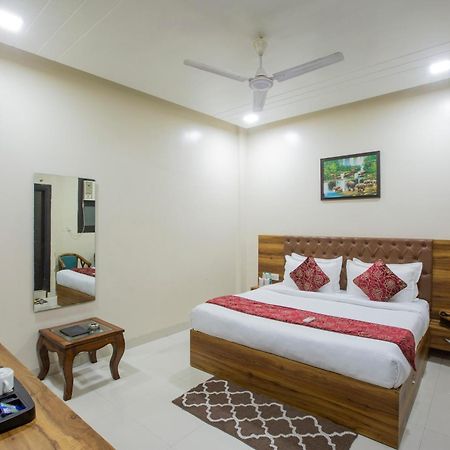 Hotel Nysha Palace Near Igi Airport New Delhi Extérieur photo